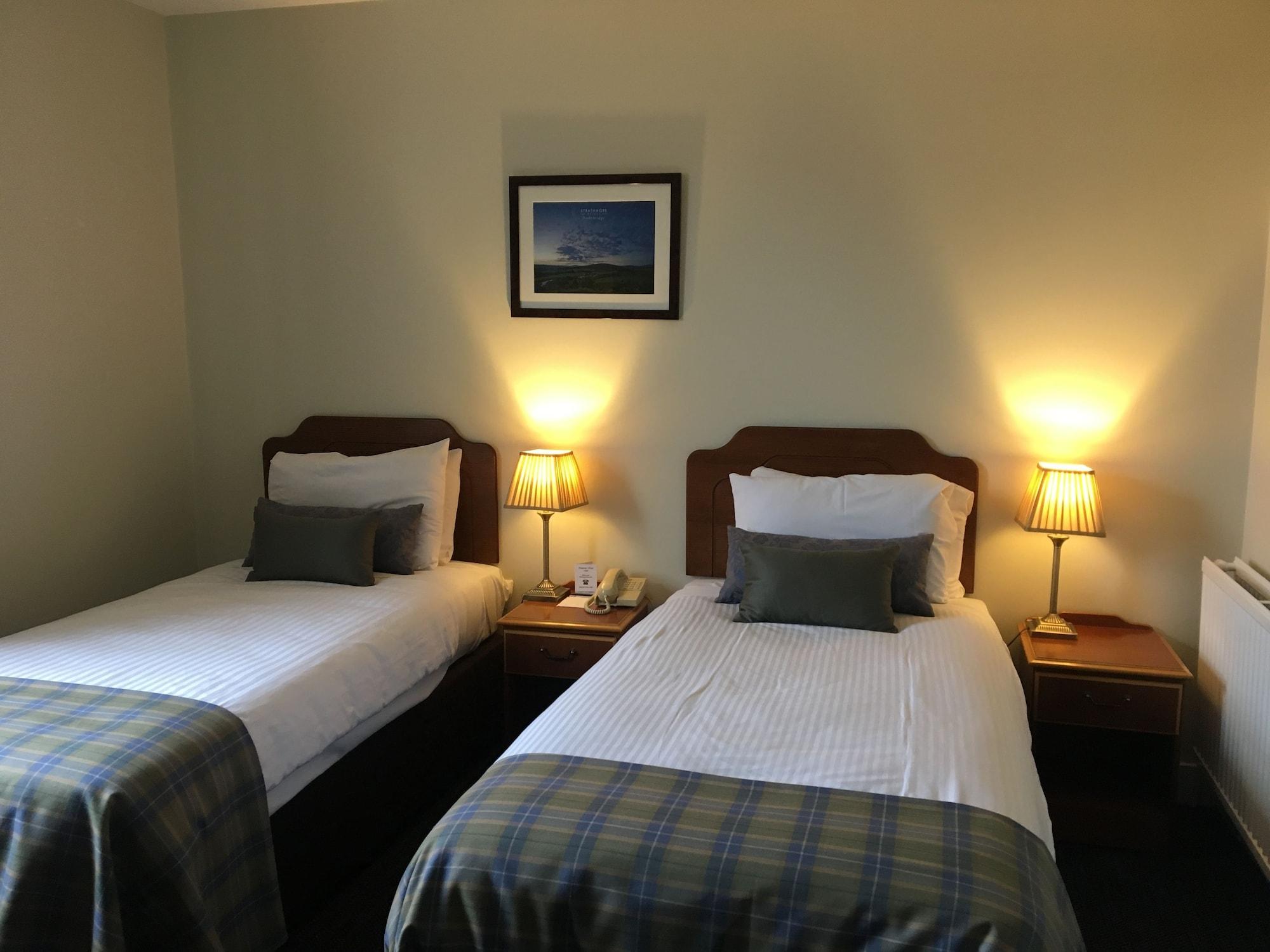 Nethybridge Hotel Нети-Бридж Экстерьер фото